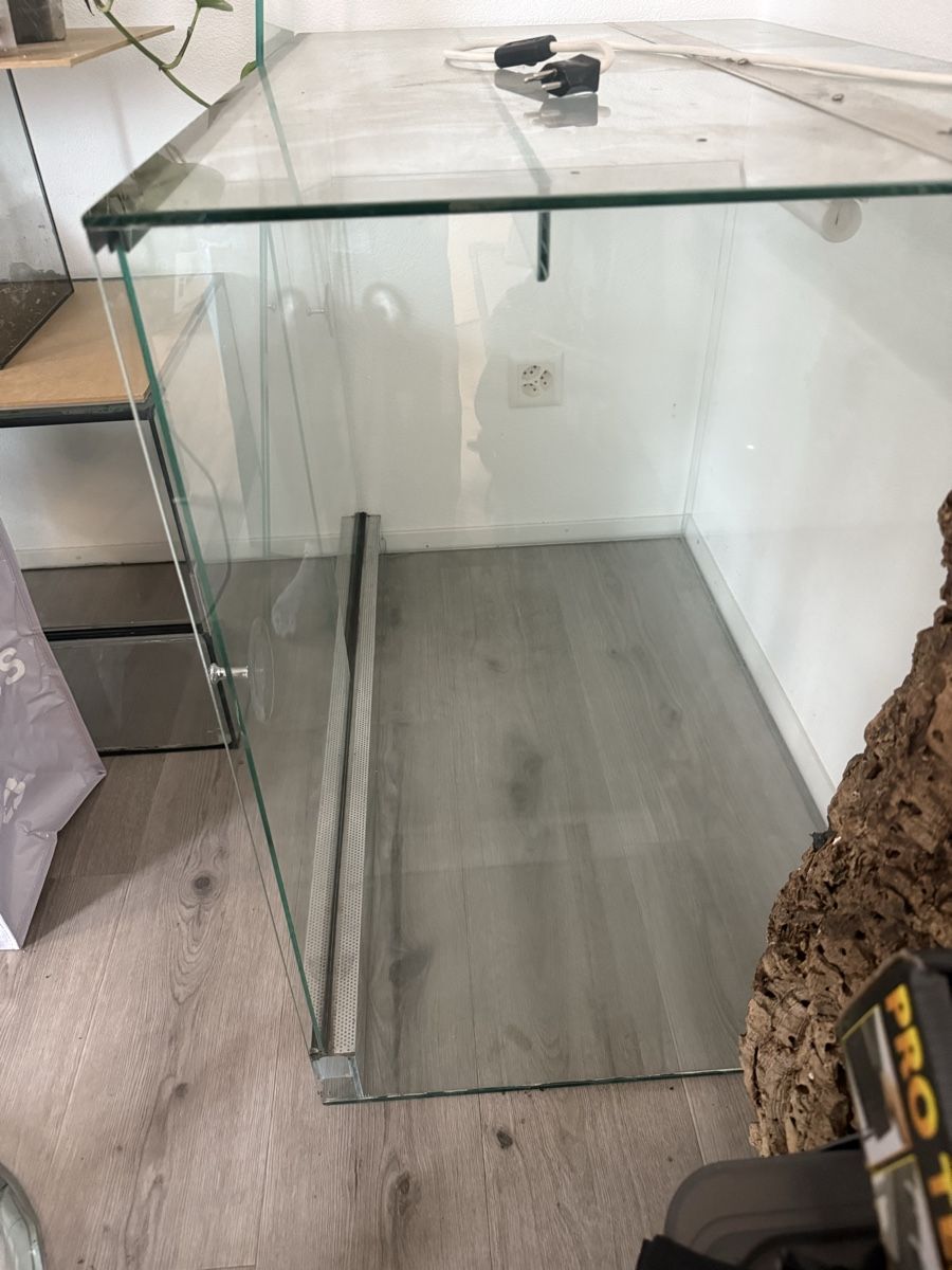 Terrarium: Grosses Terrarium mit Schiebetüren – Gebraucht aus Schnottwil von ach_lyw6 1