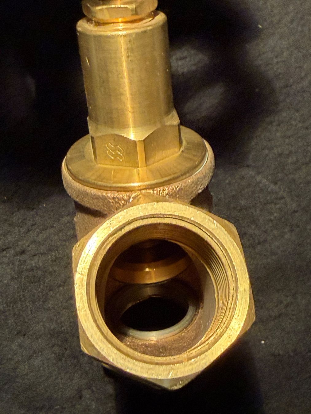 Rubinetteria: Schrägsitzventil Messing 1 Zoll mit grünem Handrad – Nuovo e nell'imballaggio originale da Niederrohrdorf venduto da ledergerber 3