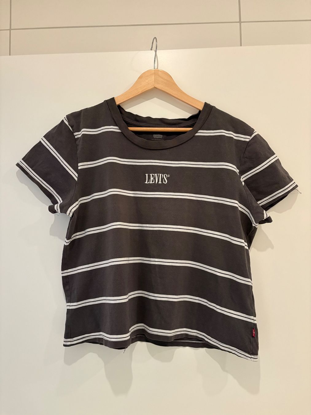 Levi's T-Shirts: Levis Tshirt Gr. M – Gebraucht aus Basel von El_Haraldo