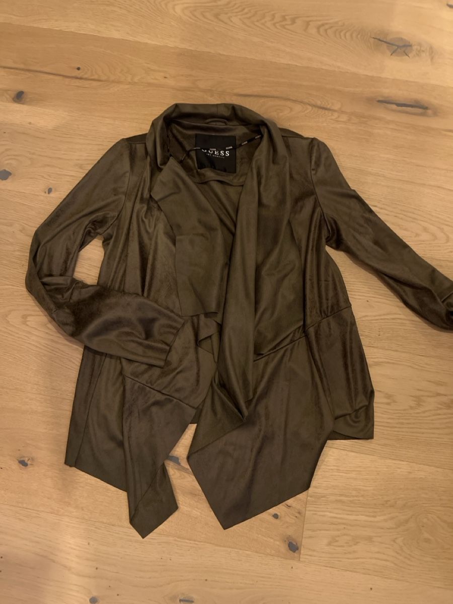 Guess Giacche: Guess Blouson Grösse M – Nuovo (secondo la descrizione) da Zufikon venduto da luuuzi