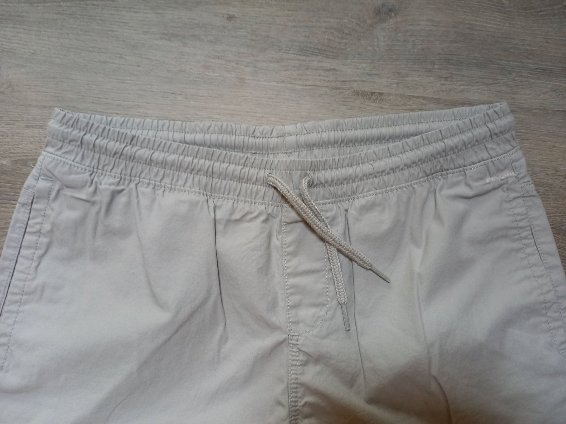 Pantaloni: Graue Sommerhose  40/42 – Nuovo (secondo la descrizione) da Bätterkinden venduto da Elefantenzoo 1