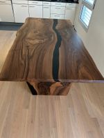 Esstisch Holztisch Epoxidtisch Nussbaumholz