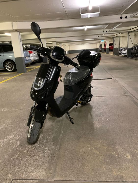 EScooter X1, 25 km/h ab 16 Jahren ohne Ausweis Kaufen auf Ricardo