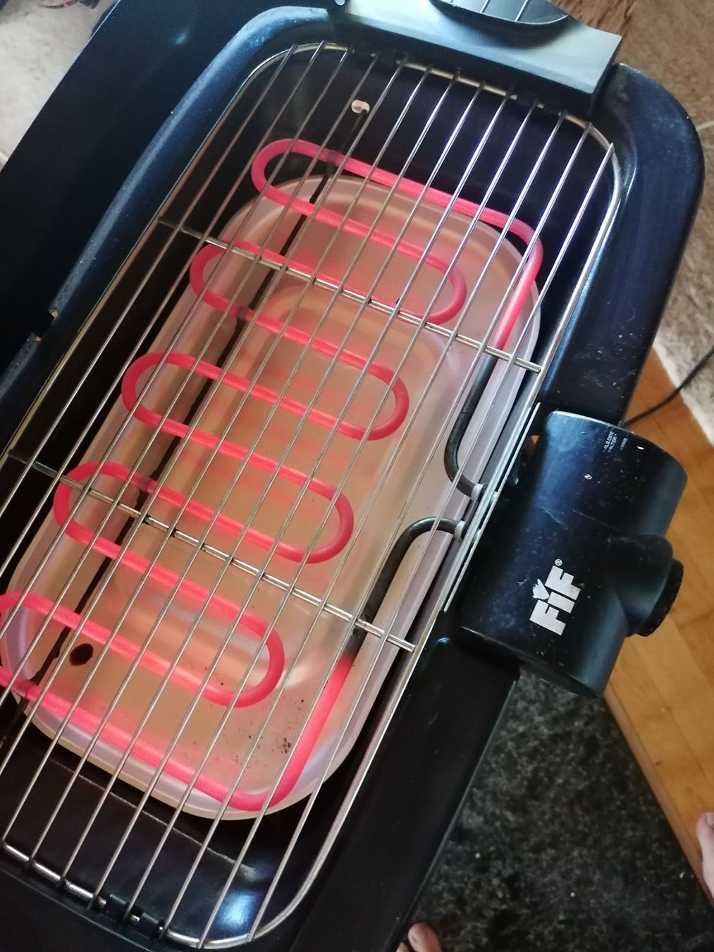 Grils: Top Elektrogrill 2000 Watt – D'occasion à Aeugst am Albis par Stevens4 4