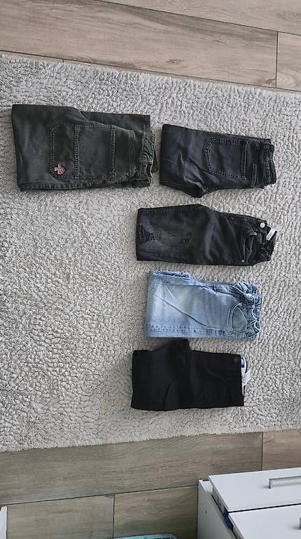 Pantaloni: Jeans gr. 134-140 – Usato da Liestal venduto da hel_2xmx