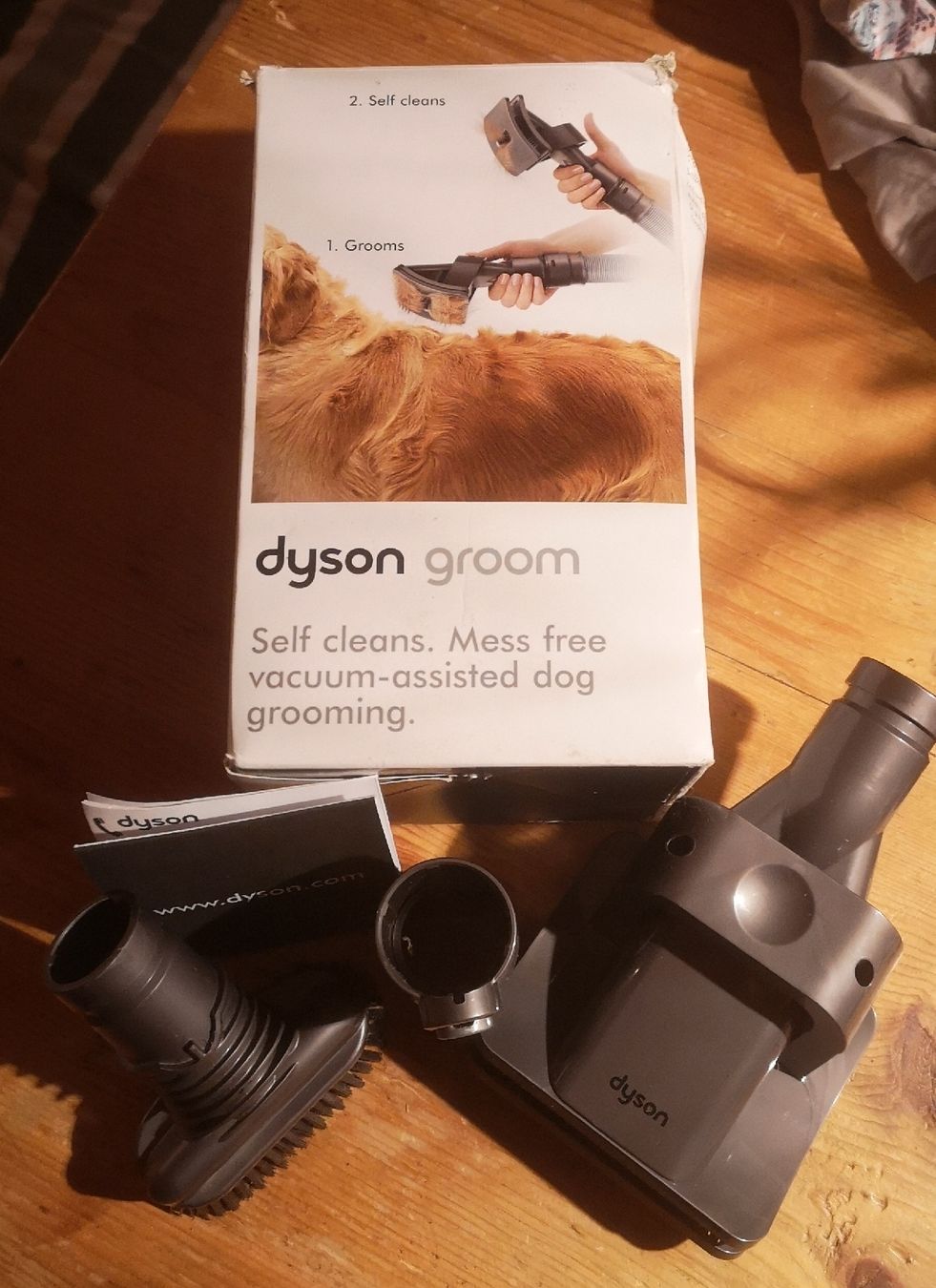 Dyson Pflegeprodukte & Putzartikel: Dyson Groom Hundebürste – Neu (gemäss Beschreibung) aus Zweisimmen von Momo_1872