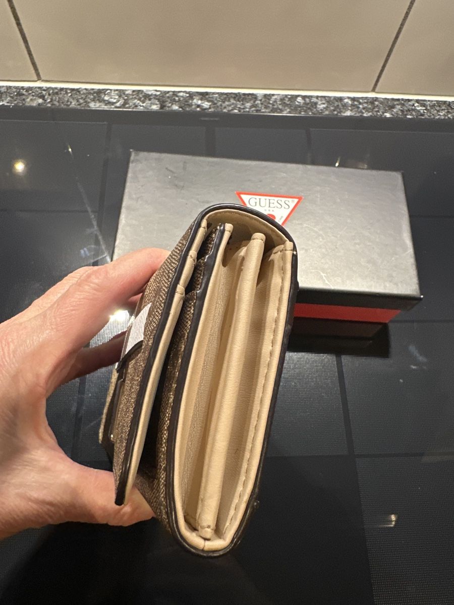 Portamonete: Portemonnaie Guess Neu! – Nuovo (secondo la descrizione) da Eich venduto da gabry68 6