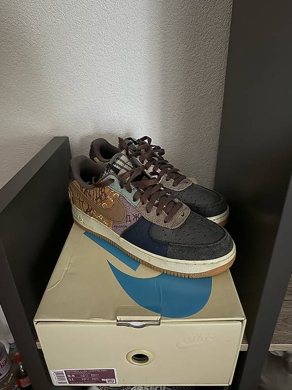 Scarpe da uomo: Nike Air Force 1 & Travis Scott Cactus Jack – Usato da Gipf-Oberfrick venduto da dvrio._ 1