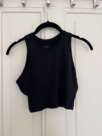On Running Movement Crop black women's size XS 
