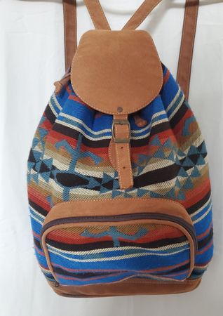Boho Ethno Rucksack Peru mit Lederdetails – Aztekenmuster –