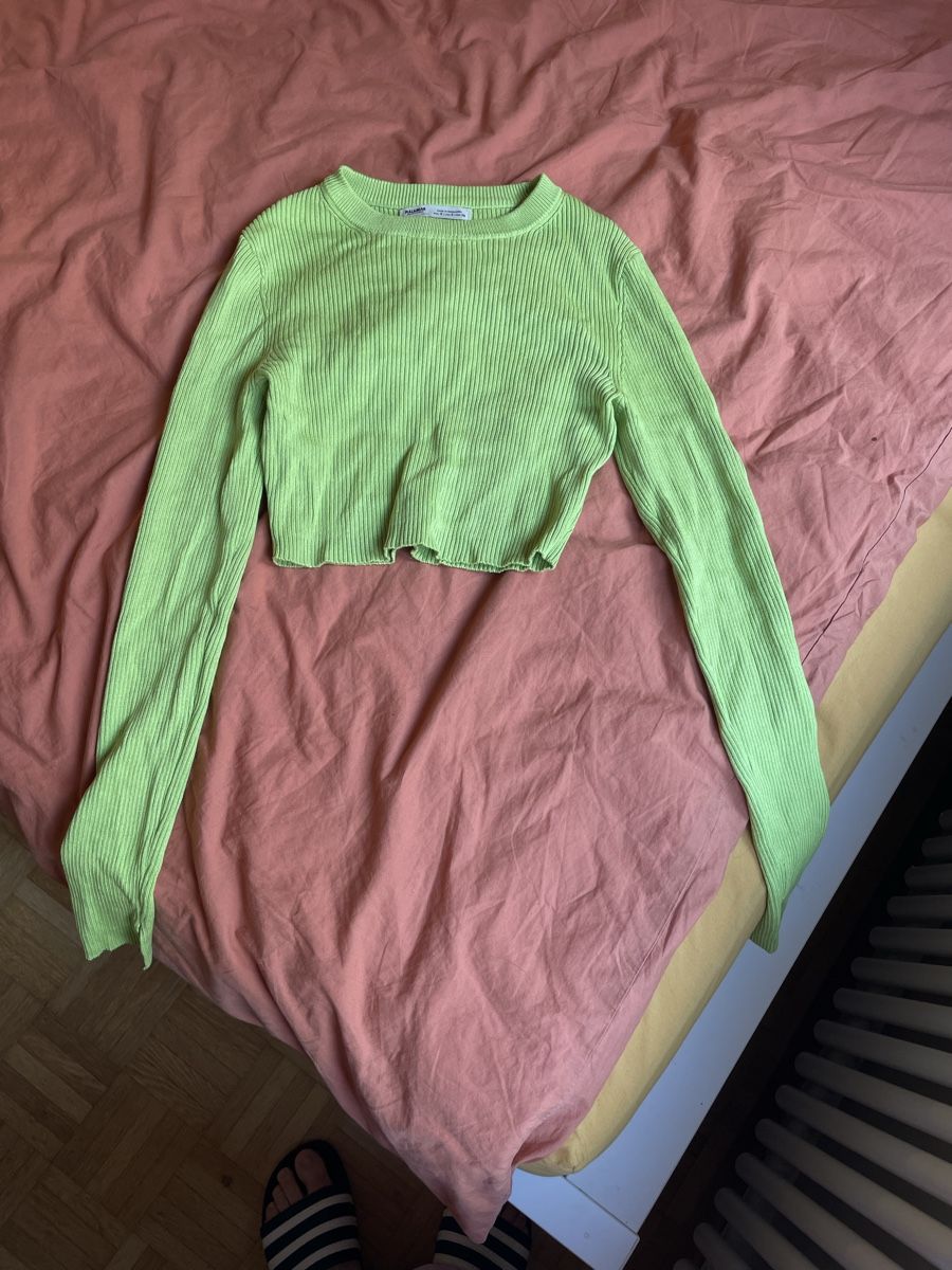 Pull&Bear Pullover & Sweatshirts: Pull&Bear Pullover, bauchfrei, Grösse S, neuwertig, grün – Neu (gemäss Beschreibung) aus Zürich von Carlajimena 1