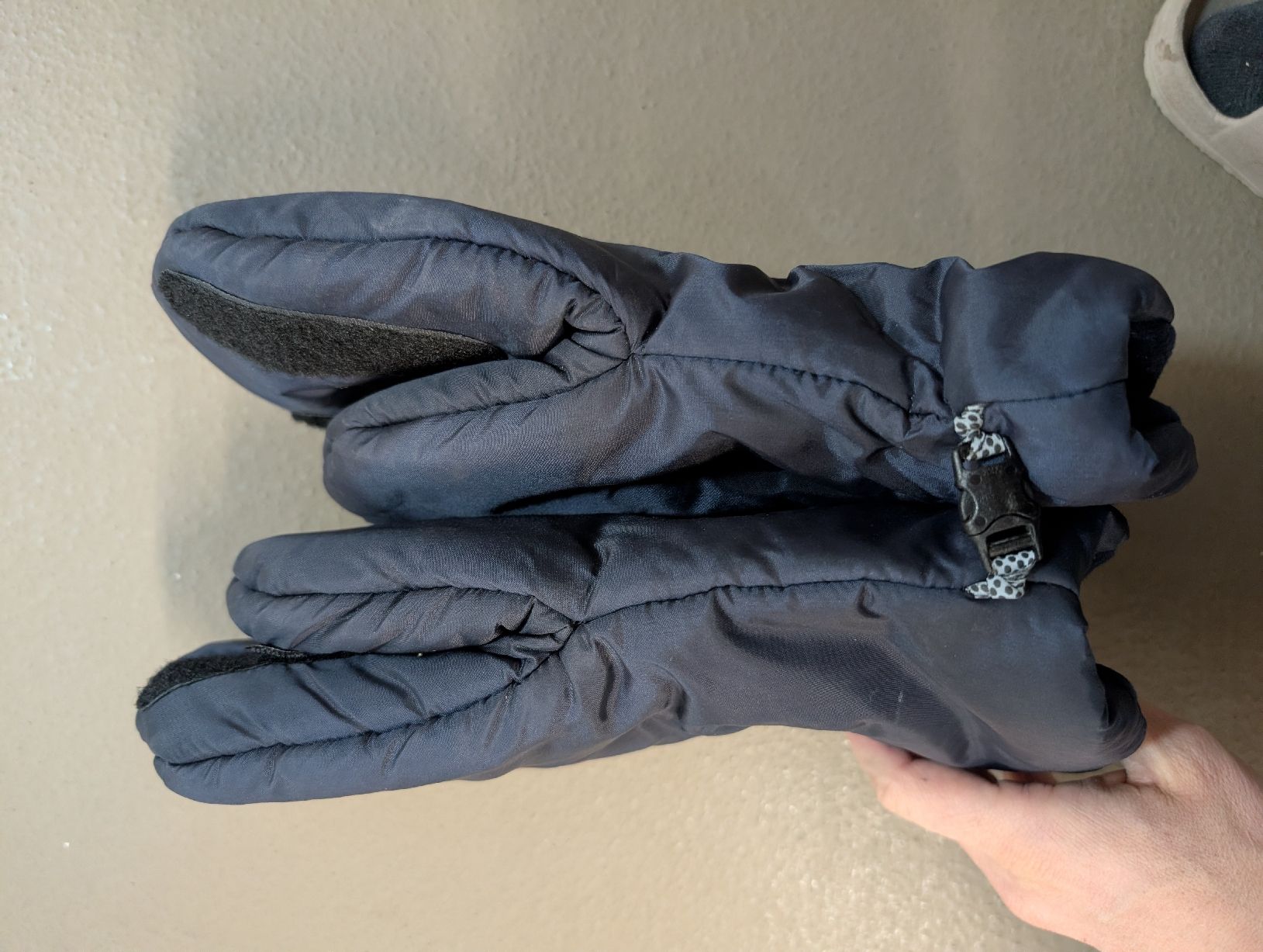 Handschuhe & Handstulpen: Gants pour poussette – Neu (gemäss Beschreibung) aus Blignou (Ayent) von dyl_yxb5