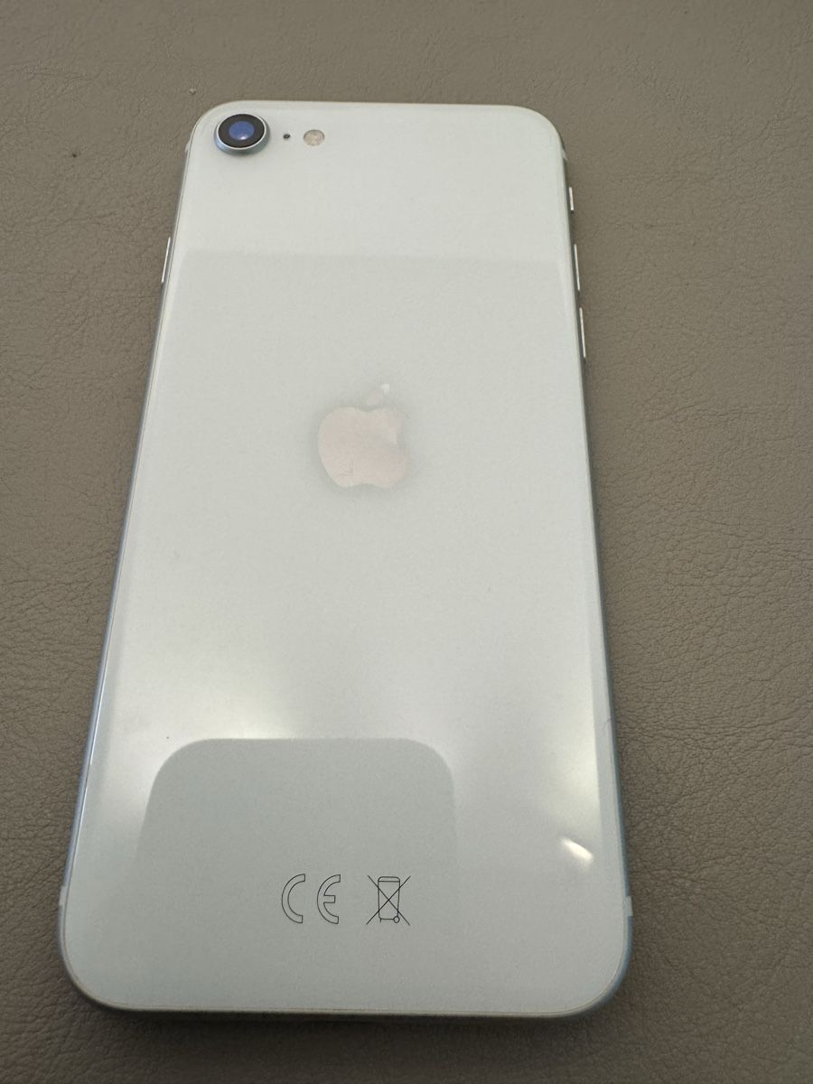 Apple Telefoni cellulari / Smartphones: iPhone SE (2. oder 3. Generation) – Difettoso da Adliswil venduto da Busys 1