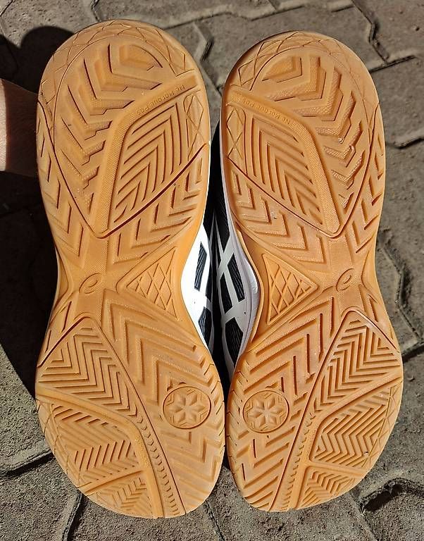 Herrenschuhe: Asics Gr. 46 neuwertig – Gebraucht aus Uetendorf von Ladouce 2