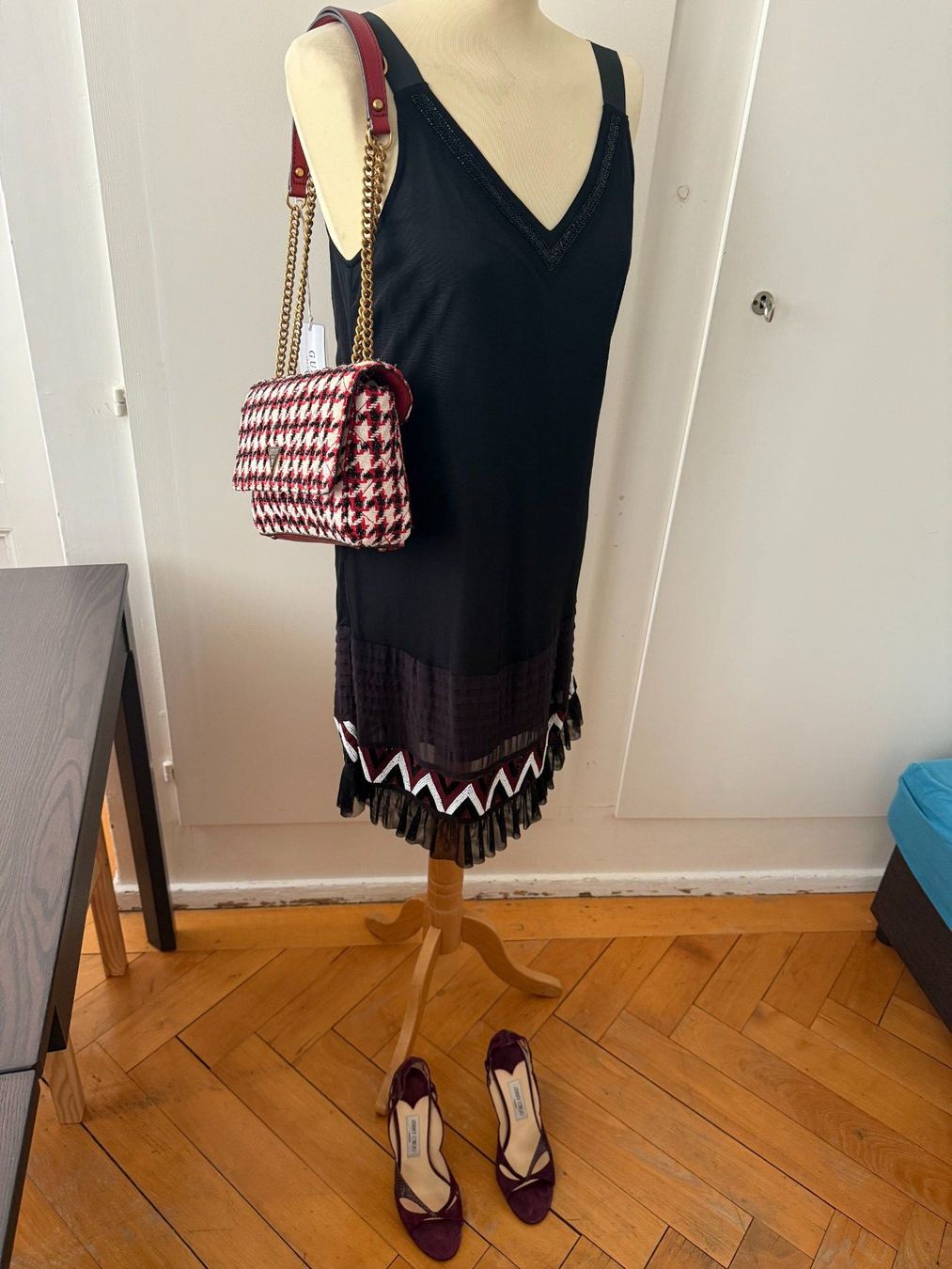 Robes: Robe noire / robe d'occasion/ robe de soirée – Neuf (Voir description) à Le Locle par tchanatakoua 8