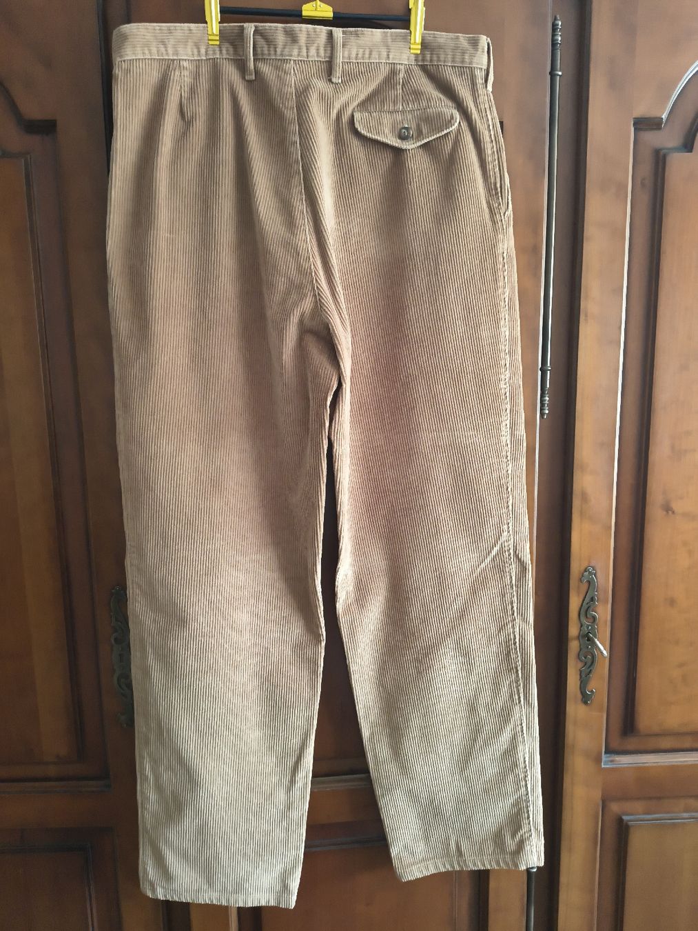 Pantaloni: Herren Cordhose Grösse 52 – Usato da Thun venduto da man_fg9v 1