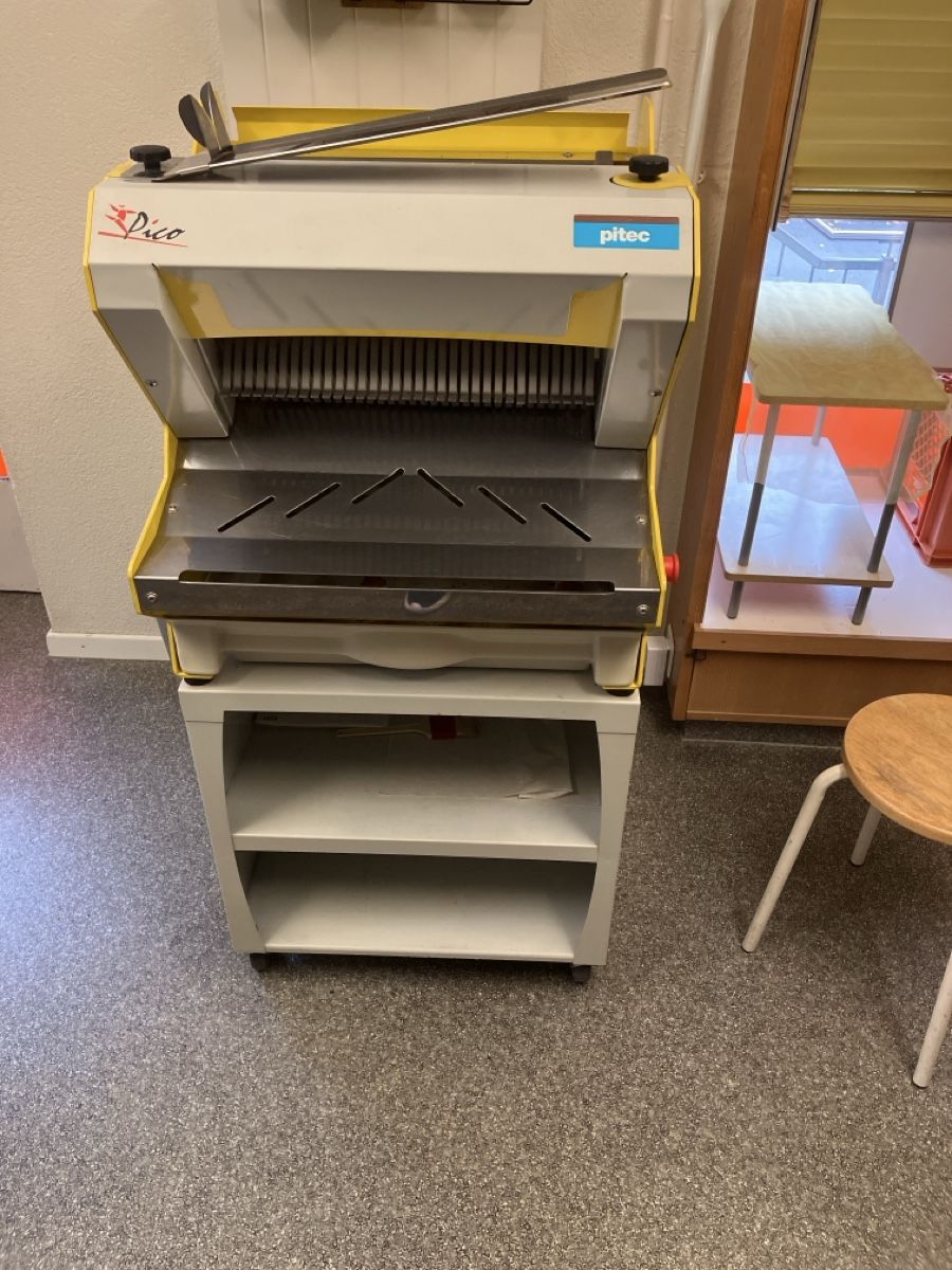 Toutes les machines: Brotschneidemaschine – D'occasion à Grabs par schlegel63 2
