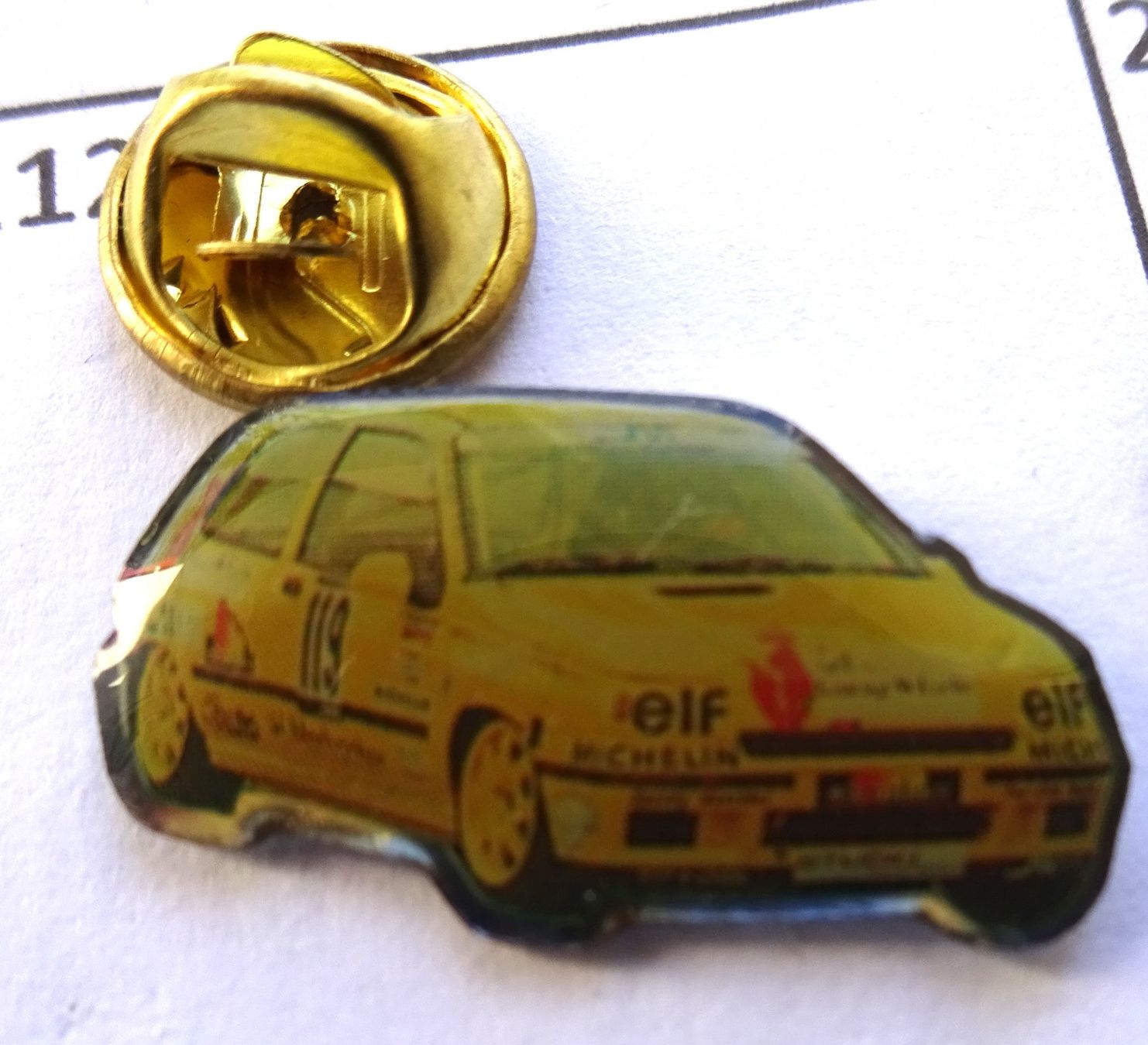 Plaquettes & Badges: Pin  Auto elf Michlin Werbung – D'occasion à Utzenstorf par BUtter81