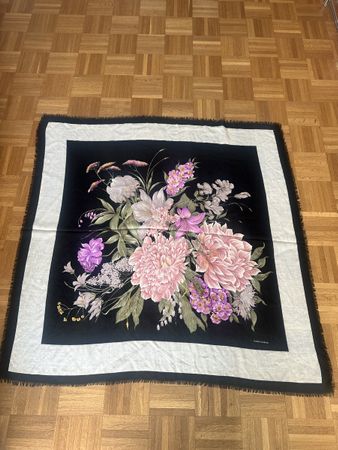 Grosses vintage Emilio Carducci Tuch mit Blumenmuster 116cm