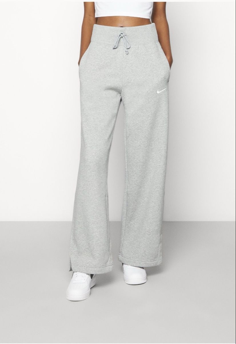 Nike Pantaloni: Nike Jogginghose - grey – Nuovo (secondo la descrizione) da Bern venduto da ari_6t6x 2