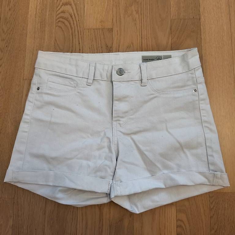 Pantaloni: Kurze Hose, weiss, Grösse S Vero Moda – Usato da Buttisholz venduto da sch_7jfz 3