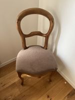 Antiker Stuhl, Holzstuhl mit Stoffbezug, Vintage!
