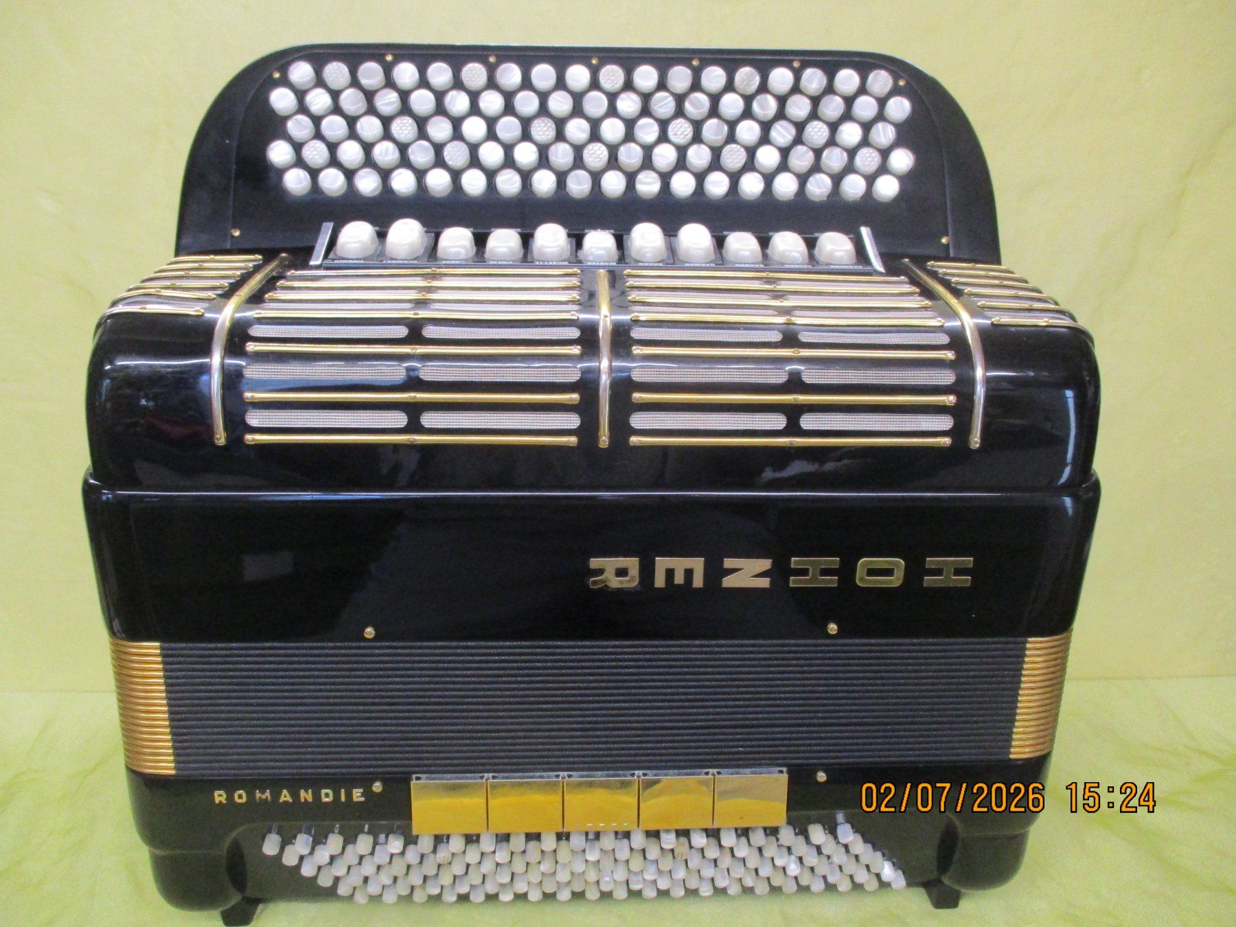 Hohner Instruments de musique: Akkordeon Hohner Romandie 3+3 – D'occasion à Jegenstorf par Oktavio