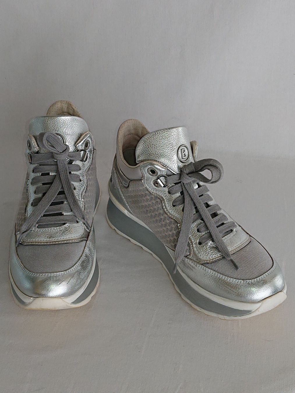 Bogner Scarpe da donna: Sneaker Low - BOGNER - 37 - Leder - silber/weiss/grau – Usato da Thusis venduto da drd_zy9w 5
