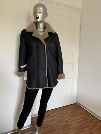 AKRIS:OVP/Neue LUXUS-Lammfell-Jacke, reversibel, 36, NP 2990
