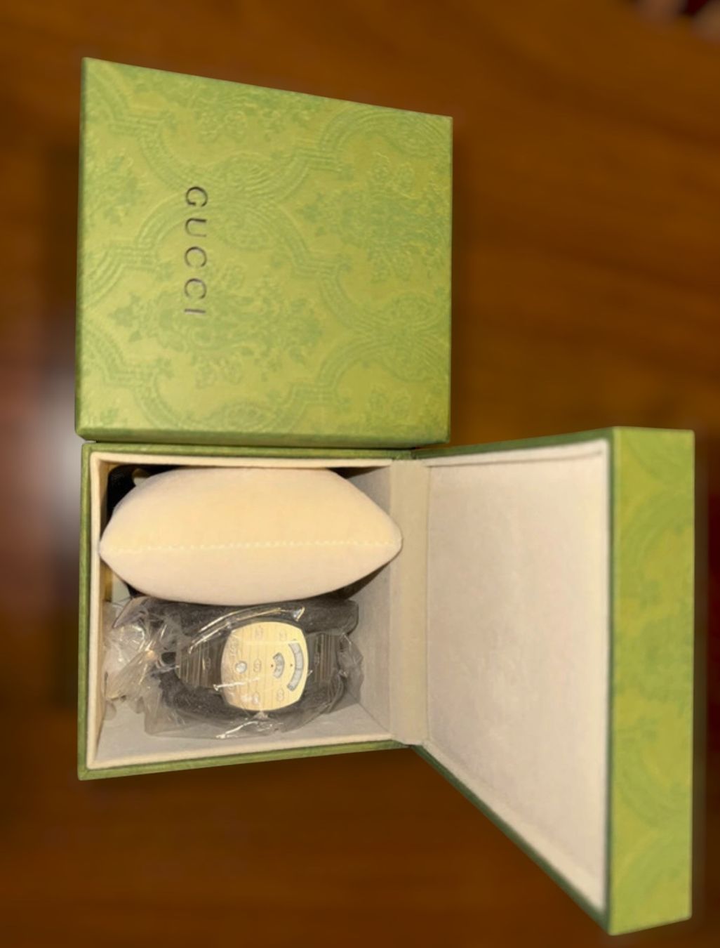 Gucci Orologi: Gucci Grip 35 mm - Bracelet acier GG – Nuovo e nell'imballaggio originale da Plan-Les-Ouates venduto da Loved_Panda_Clothing 2