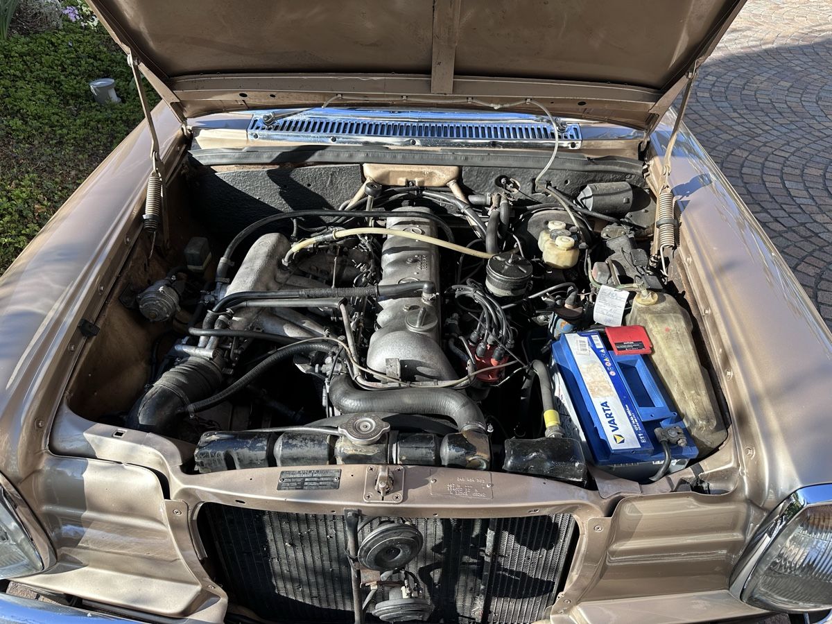 Automobili: Mercedes Benz 250 CE Automatic – Usato da Oey venduto da jos_fqf9 2