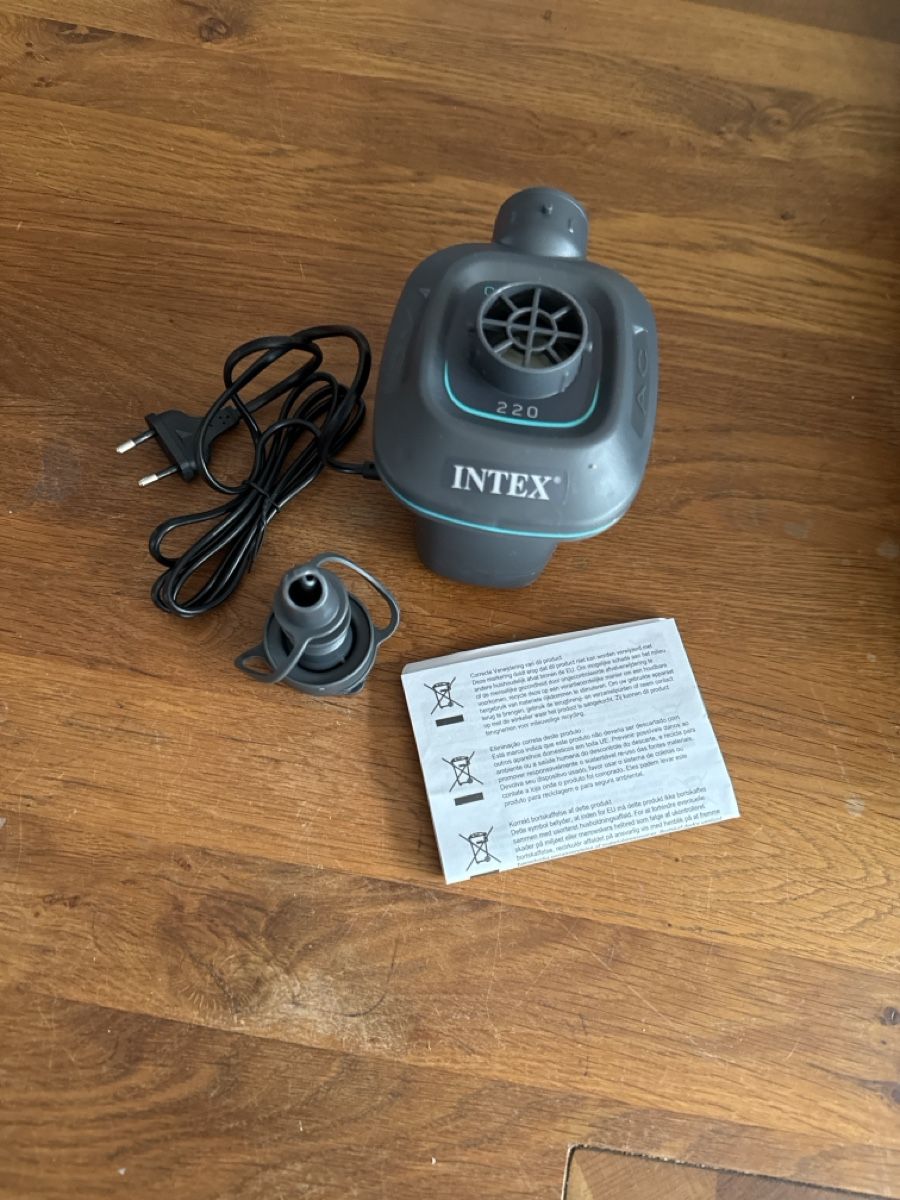 Intex Pompe & Parti di ricambio: Luftpumpe Intex Quick Fill 220-240V Neu! – Nuovo e nell'imballaggio originale da Therwil venduto da Schneefra1 1