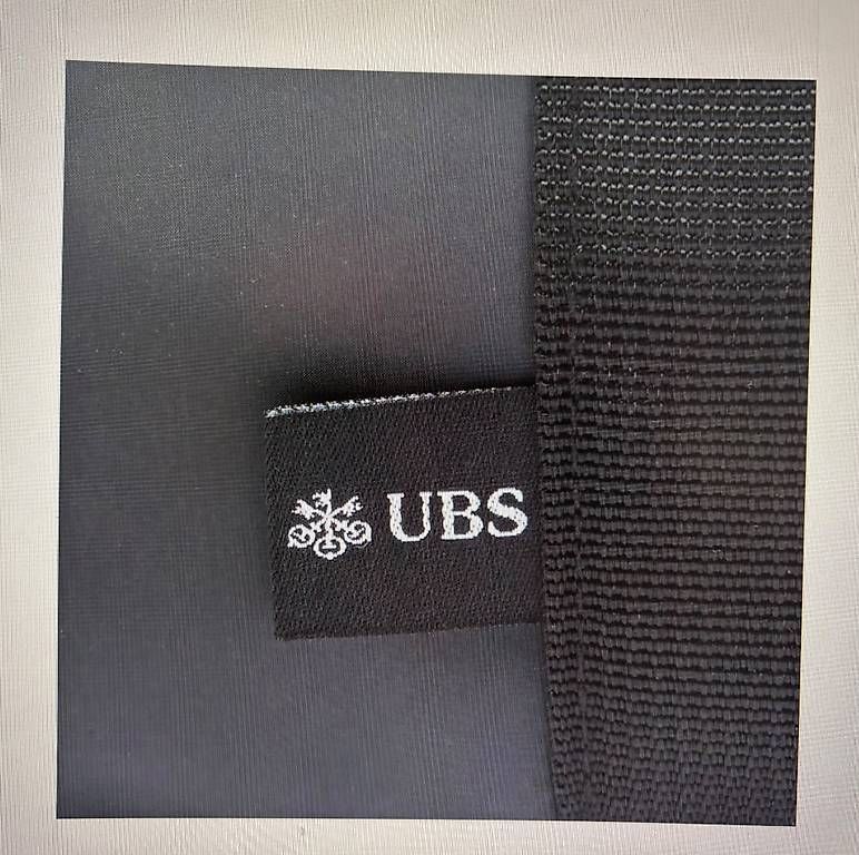 Borse: Duffle bag UBS – Nuovo (secondo la descrizione) da Glattpark(Opfikon) venduto da N.Naumkin 3