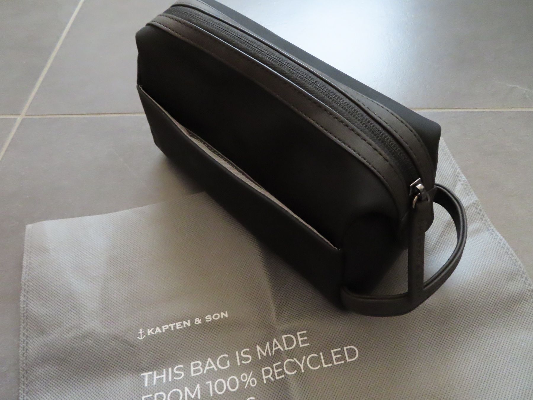 Kapten & Son Kosmetikkoffer: KAPTEN & SON Windsor All Black +++neuwertig+++ – Neu (gemäss Beschreibung) aus Wallenried von Asyano 3