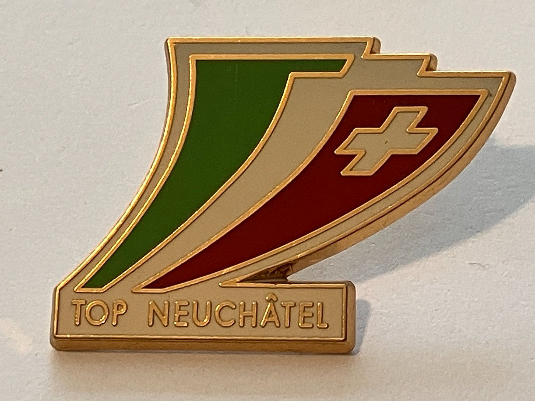 Plaketten & Abzeichen: 1 Pin Top Neuchatel – Gebraucht aus Basel von djwwpp
