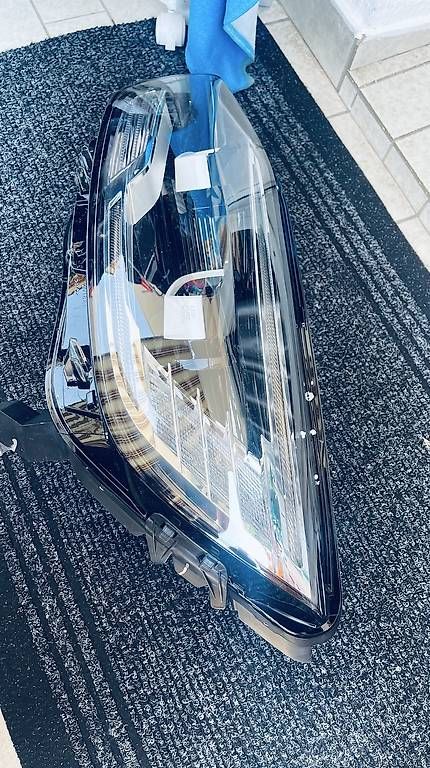 Phares: Phare gauche Renault scanic – D'occasion à Montreux par Elharabi 3