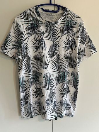 Herren T-Shirt weiss mit Muster von C & A Gr. S