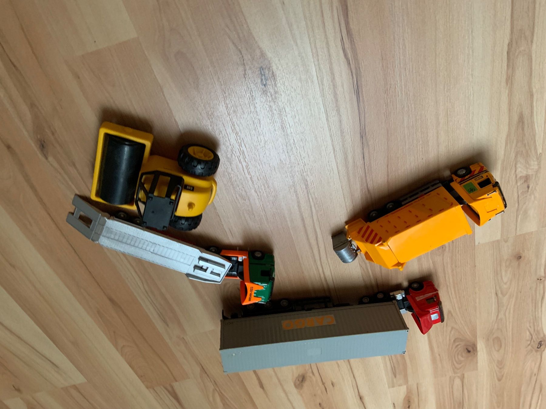 Modellautos: Jouets – Gebraucht aus Ecublens VD von timily 3