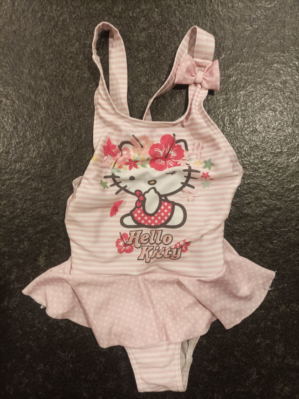 Costumi da bagno & Bikini: Mädchen Badekleid Hello Kitty 92/98 – Usato da Aeschi (SO) venduto da clementinli