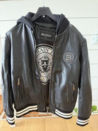 Balmain Leder-Bomberjacke, schwarz mit Kapuze, Varsity-Detai
