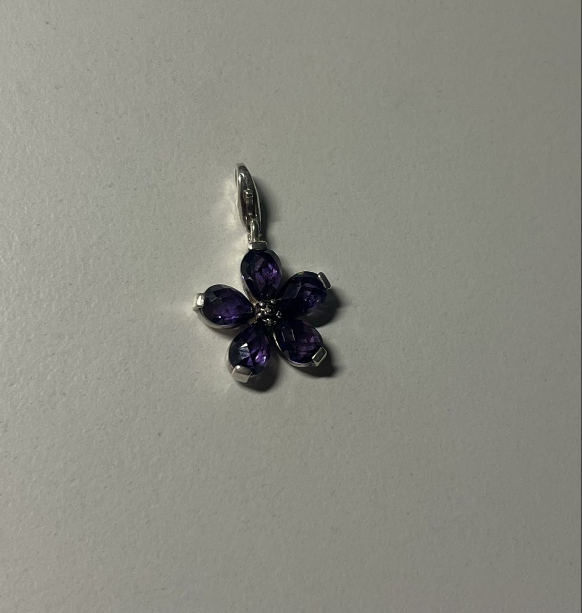 Thomas Sabo Pendentifs: Thomas Sabo Charm Blume lila  – D'occasion à Möhlin par eny_lsk7 1