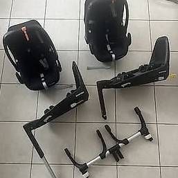 Bugaboo Unità & Adattatore: Isofix und Adapter Bugaboo Zwillingskinderwagen – Usato da Wangen b. Dübendorf venduto da Mirame