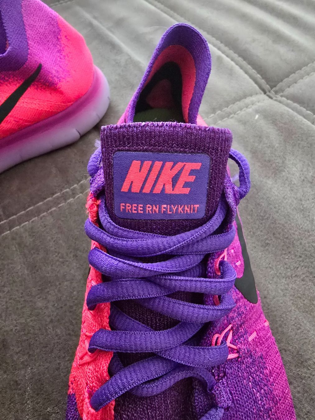Nike Scarpe da donna: Nike free RN Flyknit, Grösse 41 – Usato da Winterthur venduto da HCDAVOS_1921 1