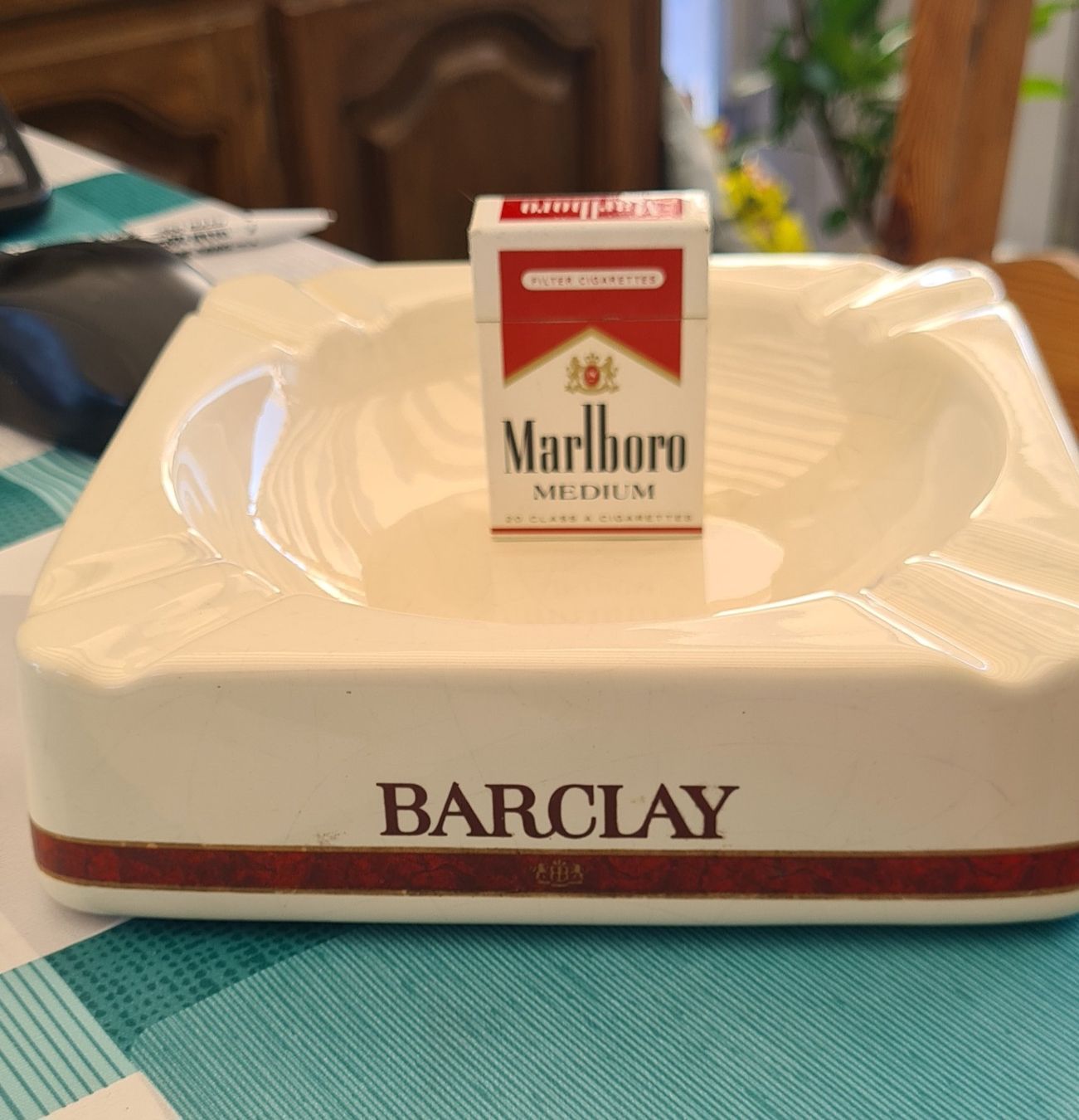 Aschenbecher: Cendrier Barclay – Gebraucht aus Estavayer-Le-Lac von limo-nade 1