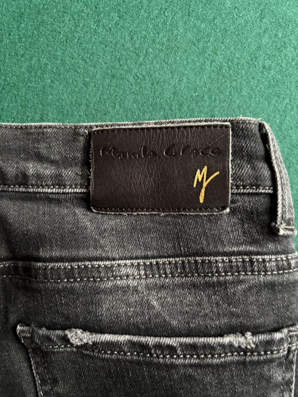 Manila Grace Jeans: MANILA GRACE  Jeans mit hoher Taille  Größe 29 – Usato da Interlaken venduto da Bona55 7