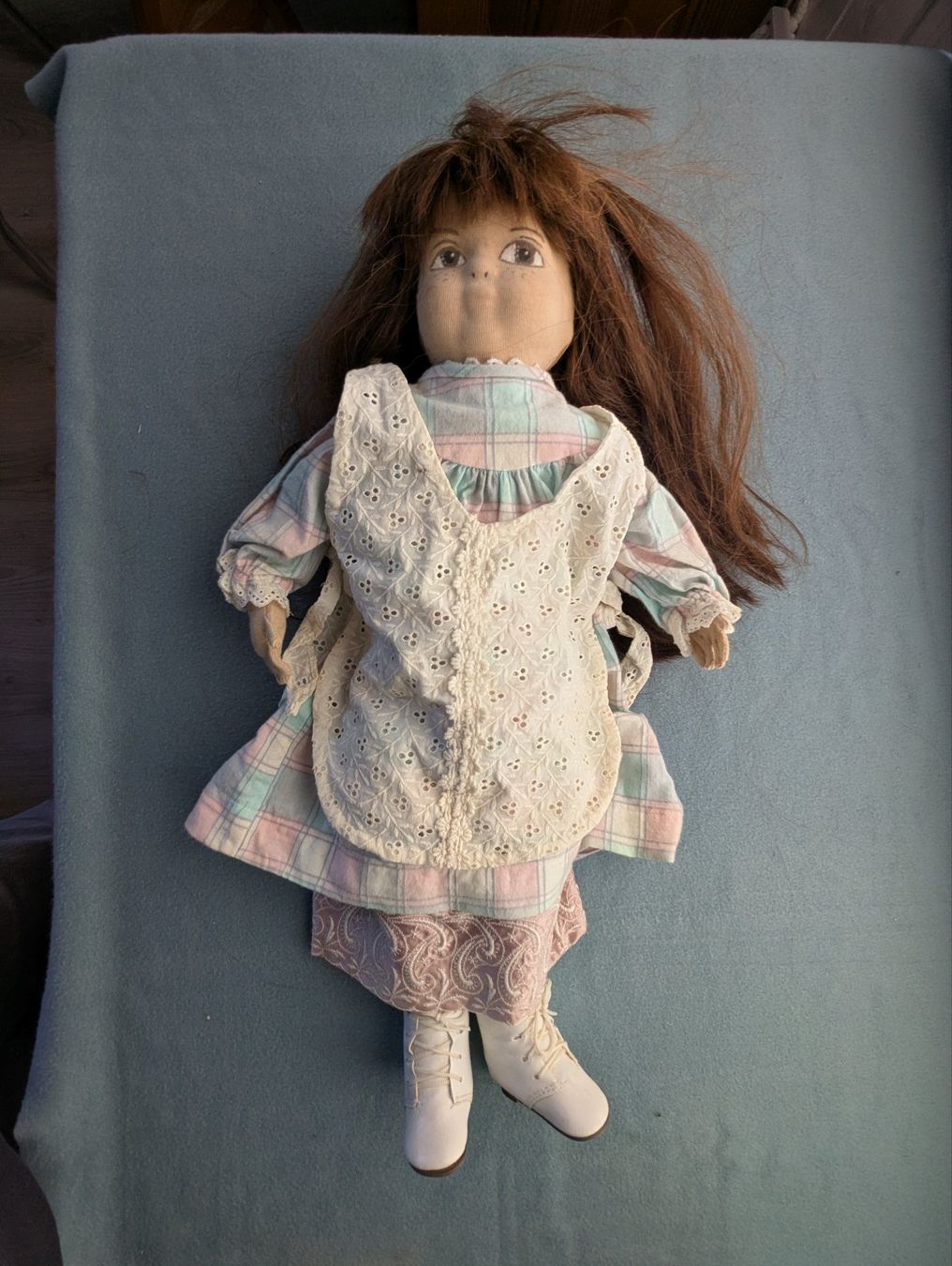 Puppen: Nostalgische Stoffpuppe, mit Sessel und Halter, ca. 50cm – Gebraucht aus Goldingen von YouAreMySunshine
