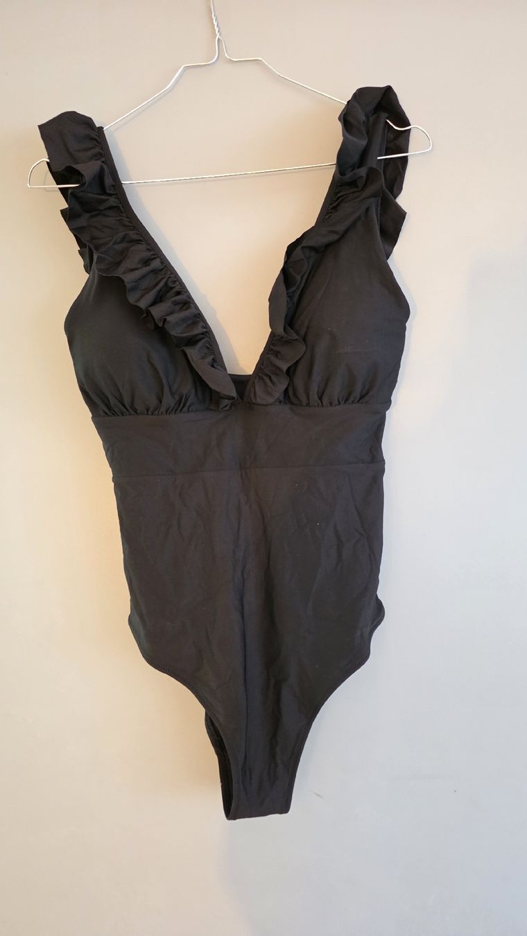 H&M Costumi da bagno & Bikini: Costume intero nero con balze, taglia M – Usato da Basel venduto da Cinzia_B