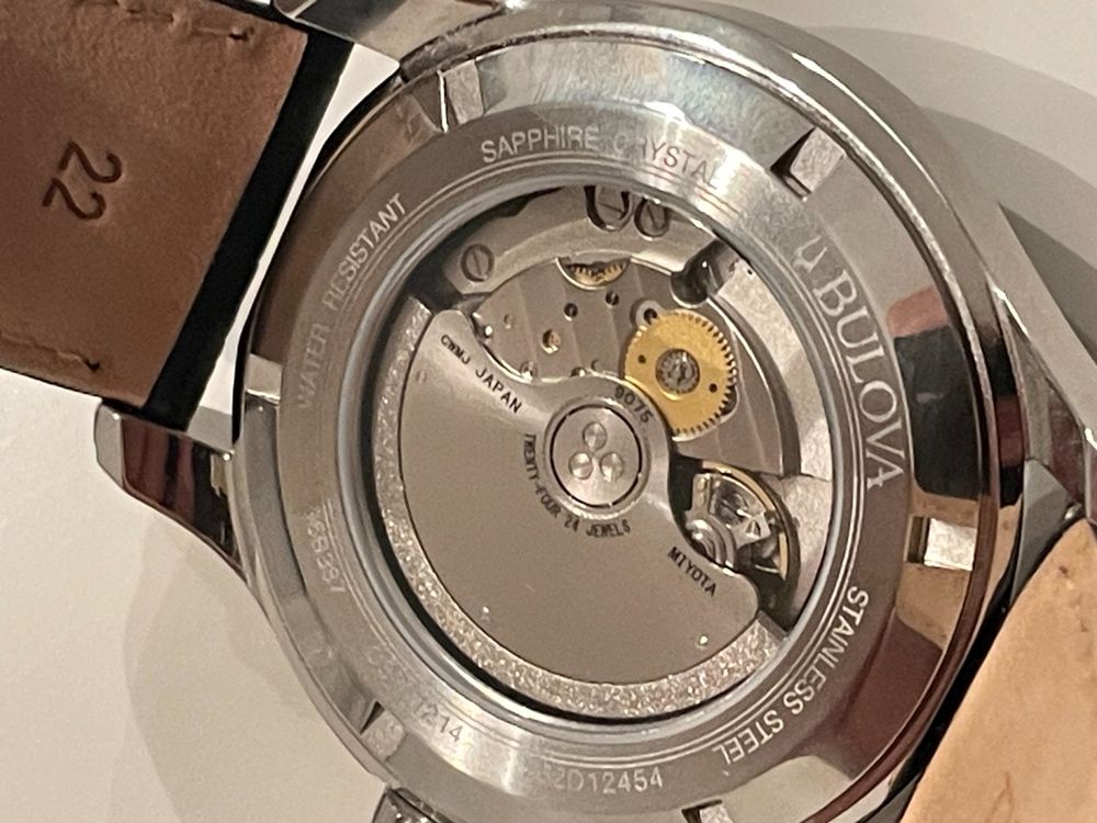 Bulova Wilton 96B387 | Orologio Automatico Uomo | Acciaio E Pelle | Quadrante Nero | Vetro Zaffiro | Data E GMT