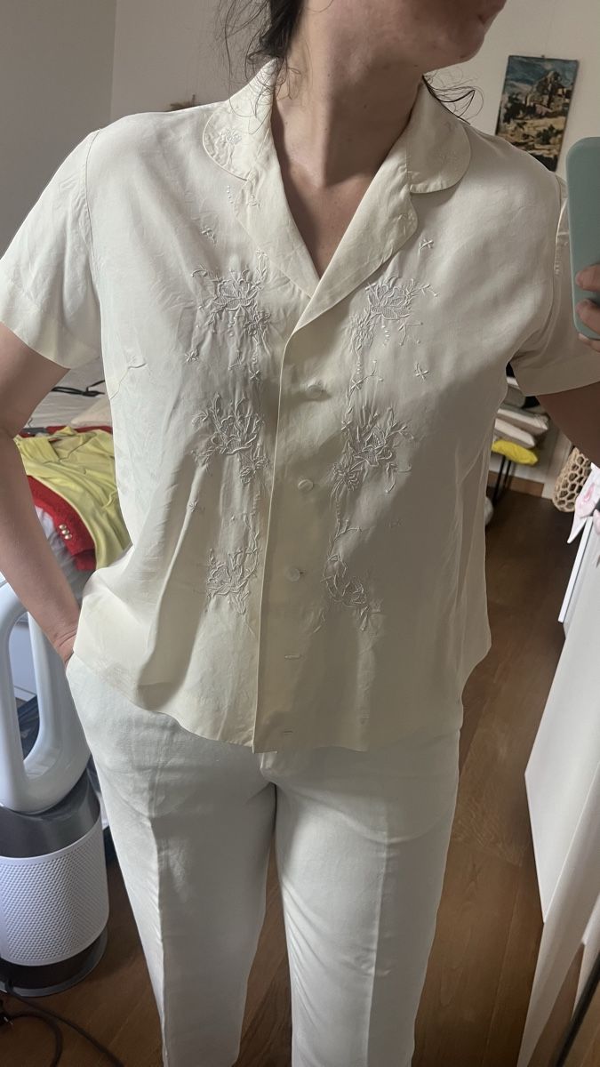 Blusen: Camicetta di seta beige ricamata manica corta  – Neu (gemäss Beschreibung) aus Lugano von yul_fhg2 7