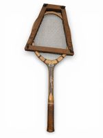 Raquette de tennis ancienne VILLANOVA, cadre en bois.🎾